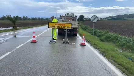 Ocho carreteras afectadas en Cádiz por Jana: seis cortadas y dos en las que hay que circular con precaución