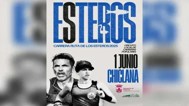 Cartel en color gris con foto de dos corredores en blanco y negro y letras azules y negras sobre la prueba deportiva de Esteros en Chiclana.