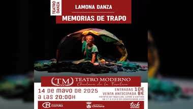 Cartel de la obra "Memorias de trapo", destaca la intérprete en el centro del mismo sosteniendo una tela en tonos verdosos.