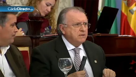 José Blas Fernández echa en cara a un edil de IU que cobre una invalidez por tener cáncer