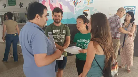 Dos piquetes de la Asamblea de Interinas e Interinos