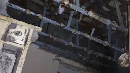 Estado de uno de los techos de la casa.