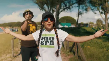 Una imagen del nuevo vídeo de la FRAC con Pepa Ripoll y Karim.