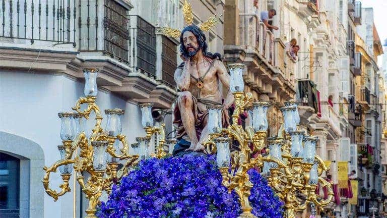 El Despojado se queda finalmente en la Catedral y la Sagrada Cena se vuelve nada más salir