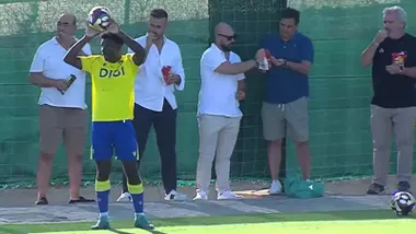 El alcal de El Puerto, Germán Beardo con la cúpula del Cádiz CF