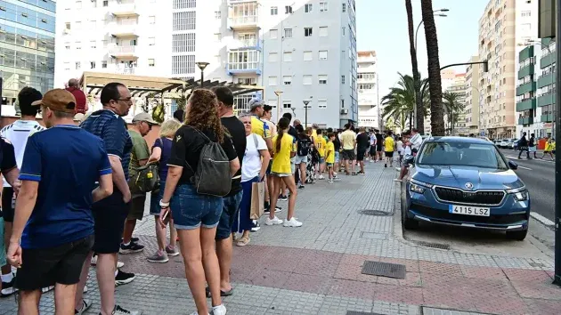 “No vengo a Segunda, vengo al Cádiz CF”: así ha sido la presentación de Suso en el Nuevo Mirandilla
