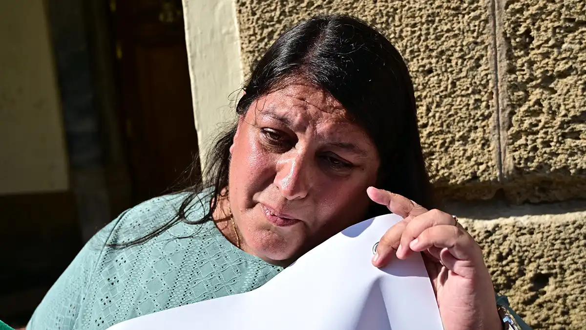 Lorena ha contado su situación entre lágrimas.