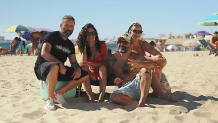 El videoclip cuenta con la participación de la actriz Inés Sánchez, el actor Xuak Varela y Laura Cubero, junto al propio Pradoti.