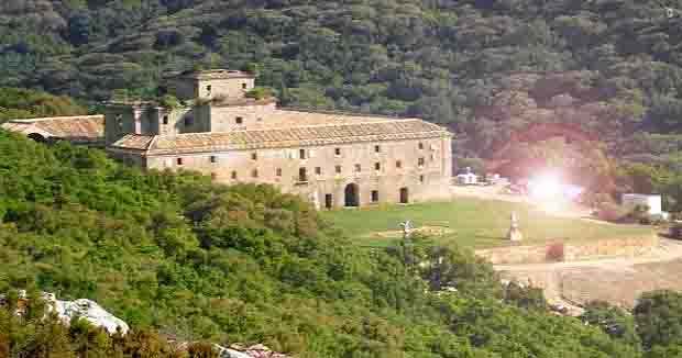 Historia y misterio en el Monasterio del Cuervo