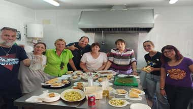 Una ola de solidaridad da nueva vida a ‘Amigas al Sur’