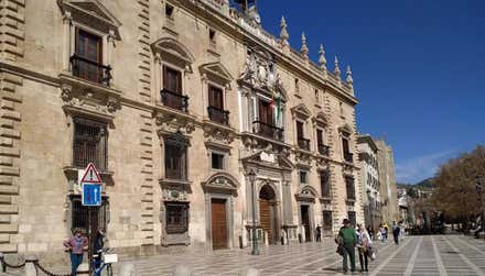 Fachada de la sede del Tribunal Superior de Justicia de Andalucía