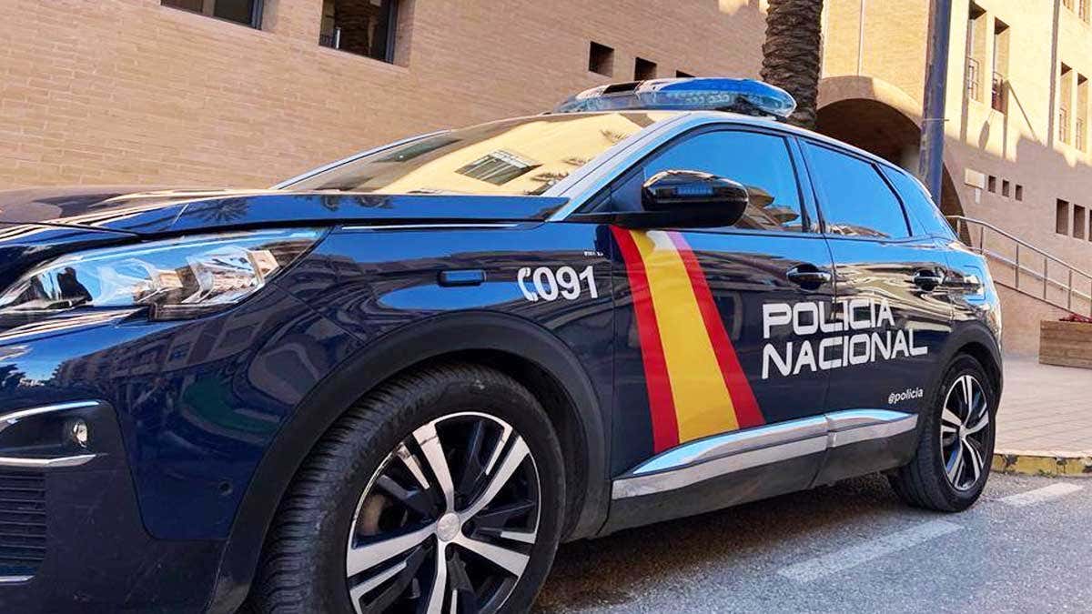 Automóvil de la Policía Nacional.