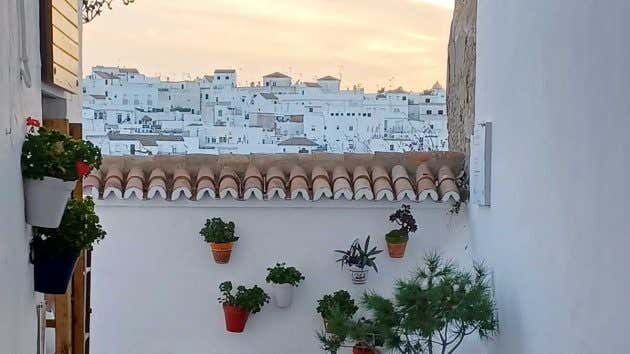 Imagen de un callejo de Vejer.