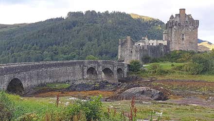 ¿Conoces la relación entre Cádiz y el castillo más famoso de Escocia?
