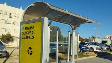 El PSOE habla de “marquesinas sin paradas y paradas sin marquesinas” en Cádiz