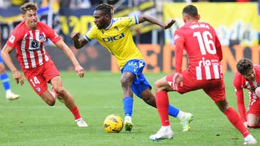 Alerta naranja por lluvias en Cádiz: qué paraguas puedes llevar al Cádiz CF-Málaga CF y otros consejos