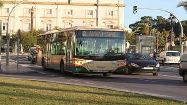 Alertan de la posibilidad de que se duplique el precio del autobús en Cádiz