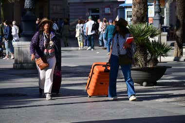 Viento de Levante y cielos despejados marcan el tiempo de este domingo en Cádiz