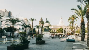 Cómo pasarlo bien y ahorrar dinero de turismo en Cádiz