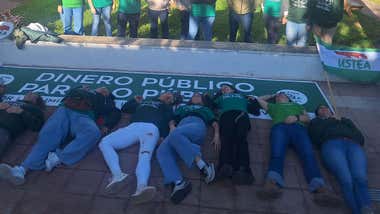 Ustea califica de éxito las concentraciones contra los recortes en educación en la provincia de Cádiz