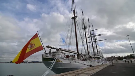 Elcano está atracado en el muelle Ciudad de Cádiz. Foto: Archivo