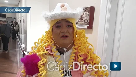 'Este coro es la polla': humor, tangos afilados y un homenaje en cuarto del COAC