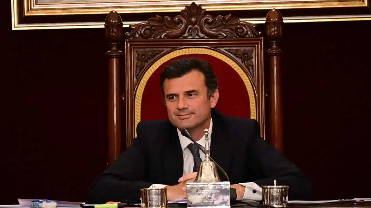 El alcalde de Cádiz, Bruno García, en un Pleno del Ayuntamiento