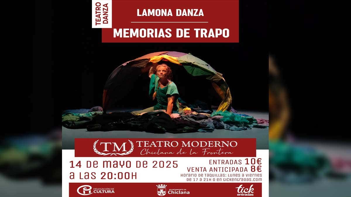 Cartel de la obra "Memorias de trapo", destaca la intérprete en el centro del mismo sosteniendo una tela en tonos verdosos.