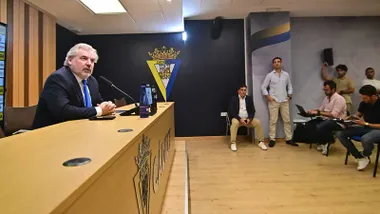 El Cádiz CF convoca junta general de accionistas en plena crisis deportiva y social