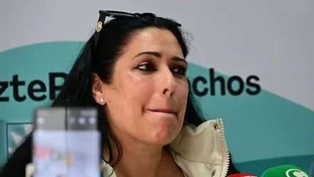 Más de un mes después de su desalojo, Tamara Manzano sigue sin solución y en el albergue con sus hijas