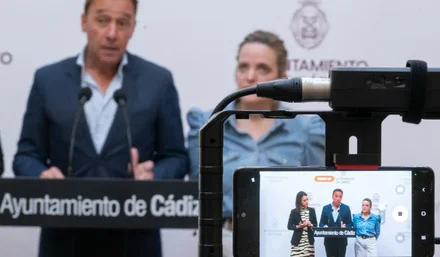 El primer teniente de alcalde de Cádiz, José Manuel Cossi, durante la rueda de prensa de la Junta de Gobierno de este 2 de mayo.