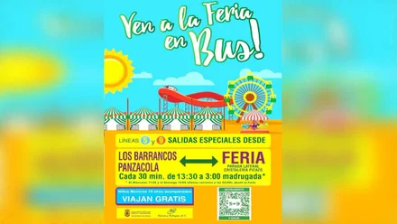 Cartel en amarillo y celeste informando de los cambios en los horarios de los autobuses de Chiclana para la Feria.