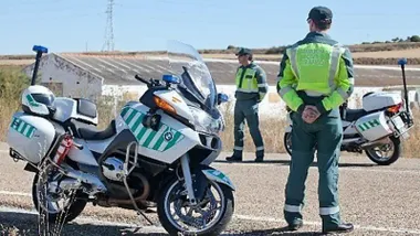 Agentes Guardia Civil de Tráfico.