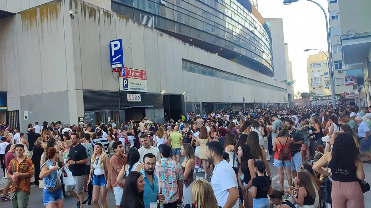 Ambientazo antes de entrar en el estadio