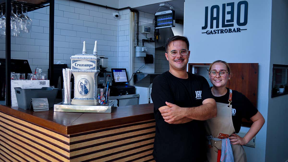 Responsables del negocio Jaleo Gastrobar en Cádiz