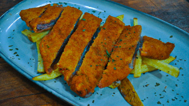 Plato tamaño normal de cachopo de ternera