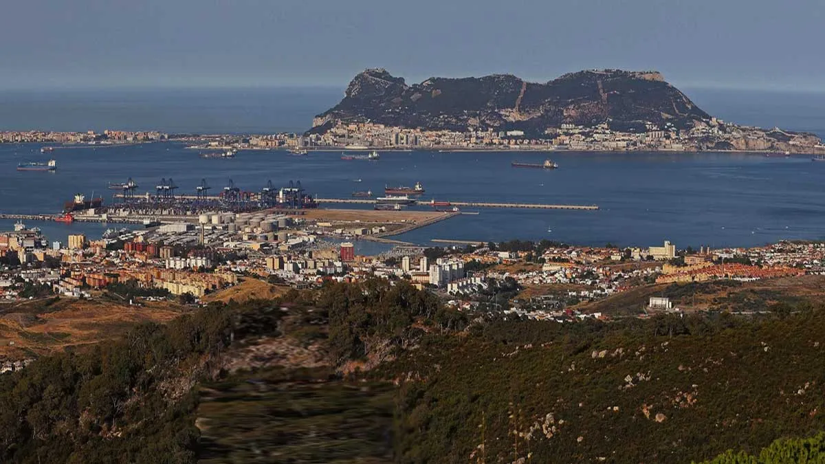 Visión del mar desde la ruta de la "Senda de los Prisioneros".