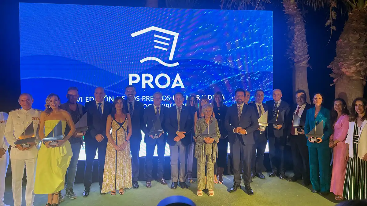 Foto de familia de la gala de entrega de premios Proa 2025