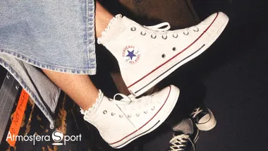 Converse Plataforma: el secreto de las que caminan con arte