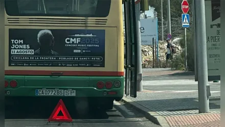 Sigue el "desastre" en los autobuses de Cádiz: un vehículo se avería dos veces en el mismo día