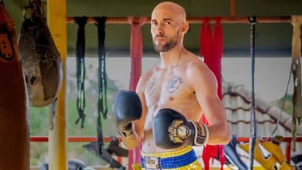 El gaditano Carlos Coello regresa tras un año de lesión: cómo seguir desde Cádiz su pelea en Tailandia