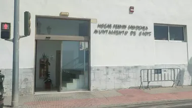 Entrada del hogar Fermin Salvochea, en el Campo del Sur de Cádiz.