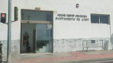 Entrada del hogar Fermin Salvochea, en el Campo del Sur de Cádiz.