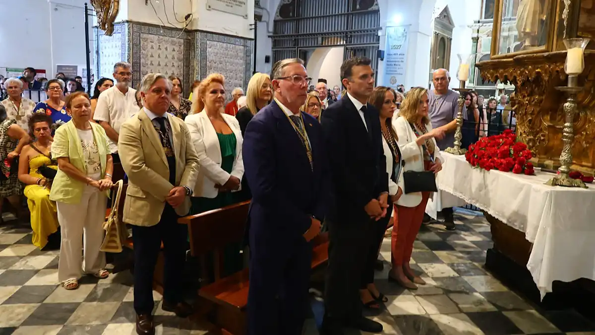 El alcalde, Bruno García, y el portavoz del PSOE, Óscar Torres, en la misma previa al inicio de la peregrinación.