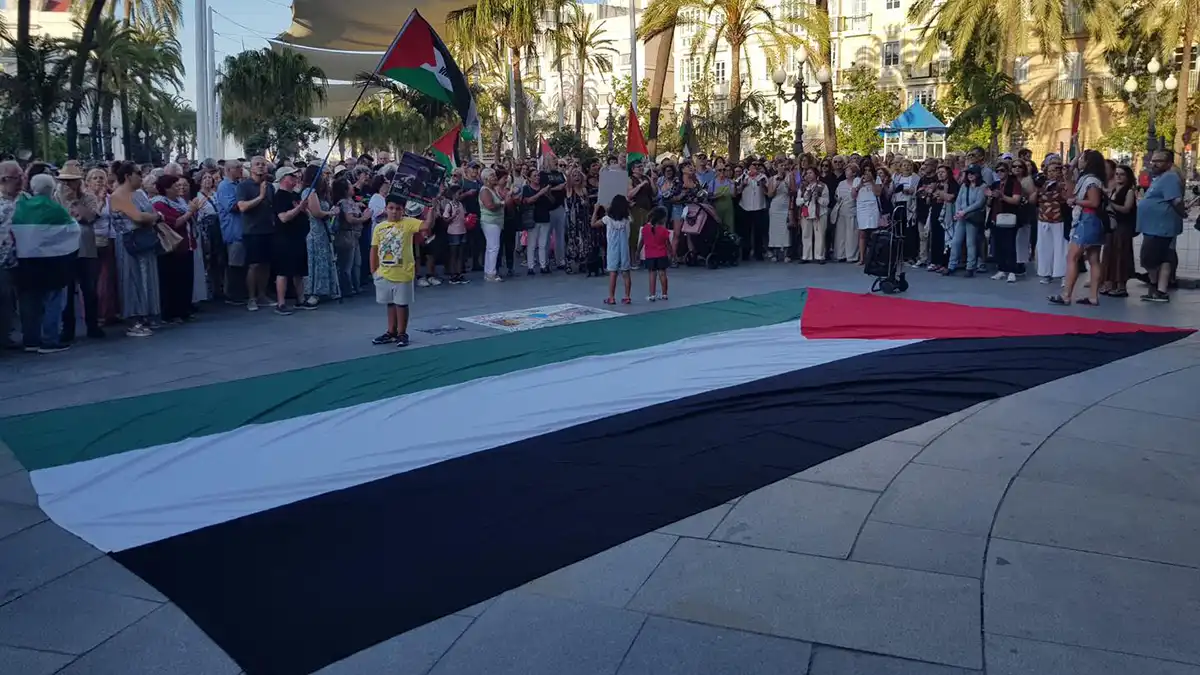 Movilización en la Plaza de San Juan de Dios de Cádiz en favor de Palestina de la Apdha en Cádiz el pasado mes de julio. Foto: Apdha.