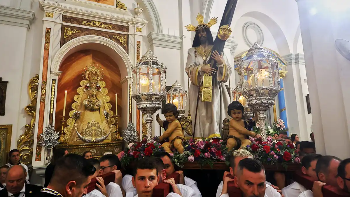 El Nazareno dentro de la Iglesia de San José.