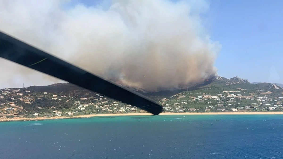 El incendio de Sierra de Plata desde el mar