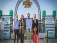 La alcaldesa de San Fernando inaugura The Champions Burger 'Off the road', capital de las hamburguesas
