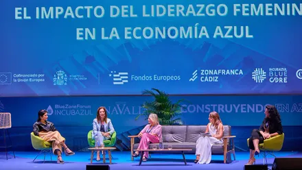 El encuentro reunió a ponentes y representantes institucionales para destacar el papel del liderazgo femenino en la economía azul, con experiencias como la de Gravity Wave y su modelo de innovación circular.