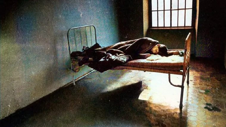 Soledad de un paciente del manicomio.